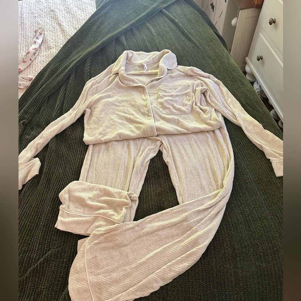 NWT Cream Ribbed PJ set